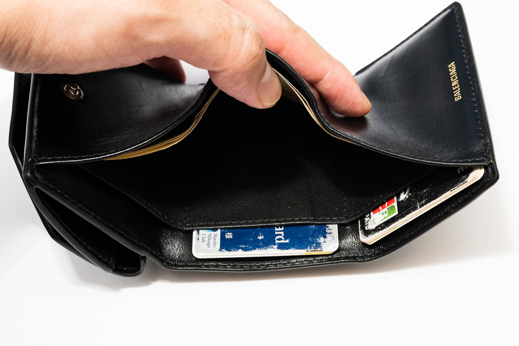 BALENCIAGAの小さい財布に一目惚れ。日本未発売モデル「ETUI MINI 